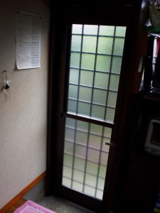 奈良県玄関リフォーム　リフォーム勝手口ドア